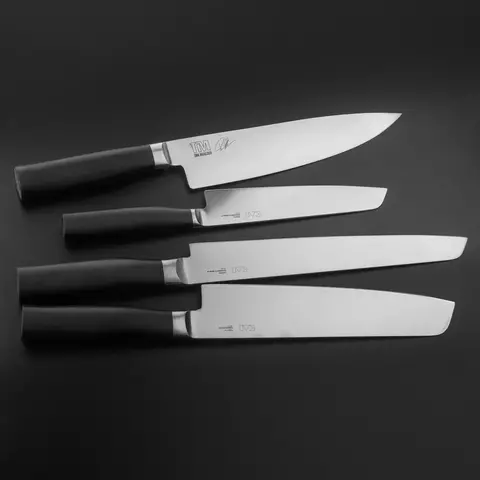 Нож кухонный поварской Шеф  KAI Камагата 20 см