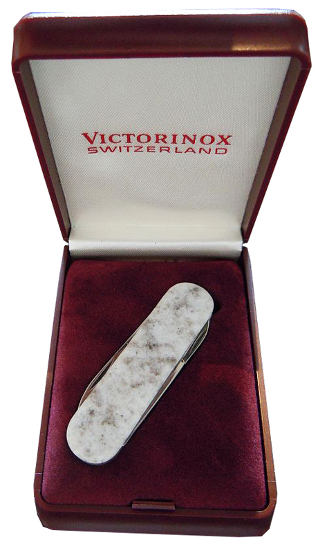 

Нож-брелок Victorinox Classic LE, 58 мм, 4 функции, рукоять из натур. камня, "Bethel White" (подар.у 0.6200.57