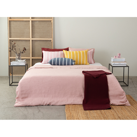 Чехол на подушку декоративный в полоску цвета пыльной розы из коллекции Essential, 40х60 см Tkano TK21-CC0004