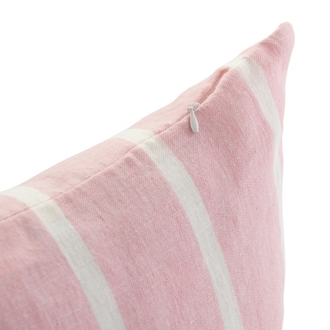 Чехол на подушку декоративный в полоску цвета пыльной розы из коллекции Essential, 45х45 см Tkano TK21-CC0001