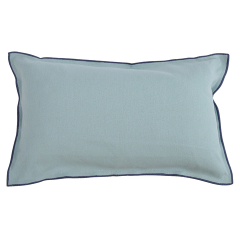 Чехол на подушку из фактурного хлопка голубого цвета с контрастным кантом из коллекции Essential, 30х50 см Tkano TK20-CC0008