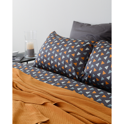 Комплект постельного белья двуспальный из сатина мятного цвета с принтом Triangles из коллекции Wild Tkano TK20-DC0023