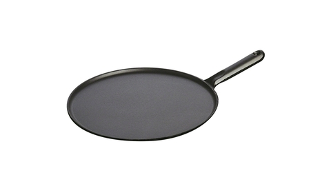 Сковорода для блинов Staub черная, с чугунной ручкой, 30 см ,с приспособлением для размазывания и лопатк 1213023