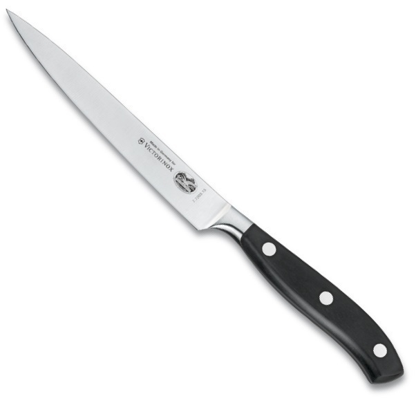 

Нож Victorinox универсальный кованый 15 см, черный (подарочная упаковка) 7.7203.15G