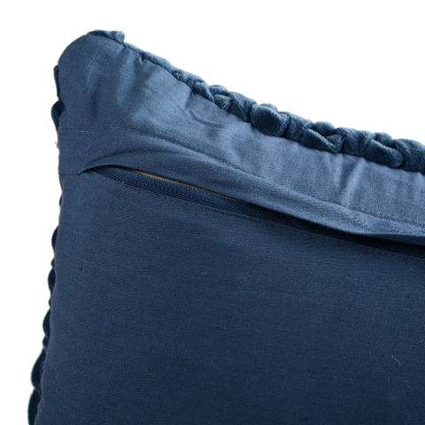 Подушка декоративная стеганая из хлопкового бархата темно-синего цвета из коллекции Essential, 45х45 Tkano TK19-CU0002