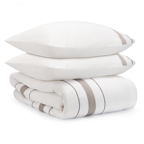 Комплект постельного белья из сатина белого цвета с серым кантом 150х200 см Tkano из коллекции Essential