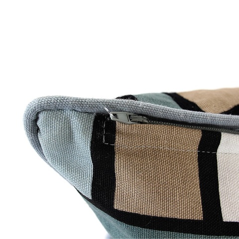 Чехол для подушки с двустронним принтом 'Гармония тайги', вышивкой и декоративной окантовкой Tkano TK18-CC0015