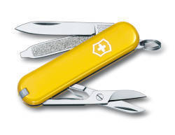

Нож-брелок Victorinox Classic, 58 мм, 7 функций, желтый 0.6223.8