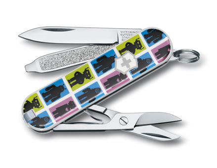 

Нож-брелок Victorinox Classic LE 2011, 58 мм, 7 функций, "Chanting Robots" 0.6223.L1107
