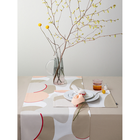 Дорожка на стол из хлопка бежевого цвета с авторским принтом из коллекции Freak Fruit, 45х150 см Tkano TK20-TR0009
