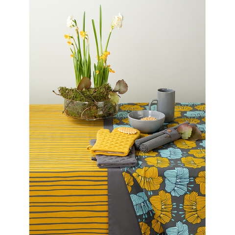 Дорожка на стол из хлопка серого цвета с принтом Цветы из коллекции Prairie, 45х150 см Tkano TK20-TR0007